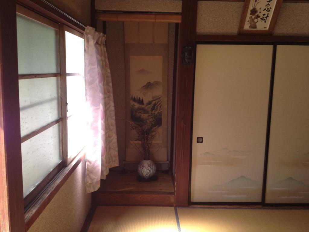 Choyomon Hotel Nanto Quarto foto