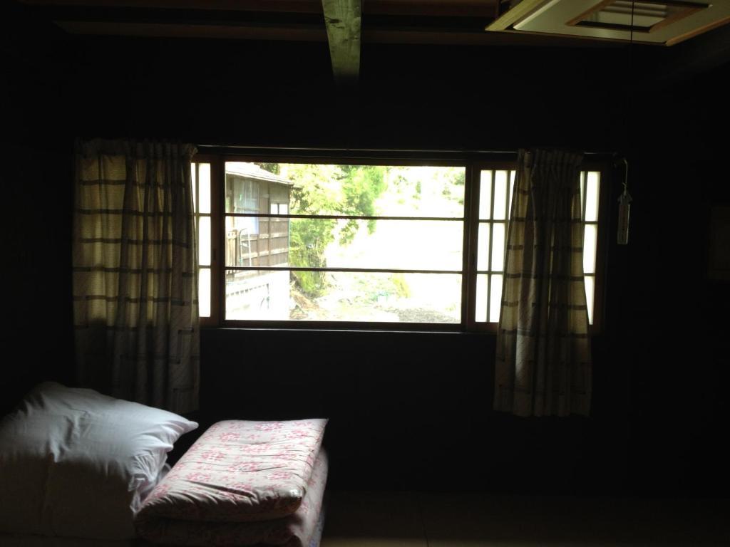 Choyomon Hotel Nanto Quarto foto